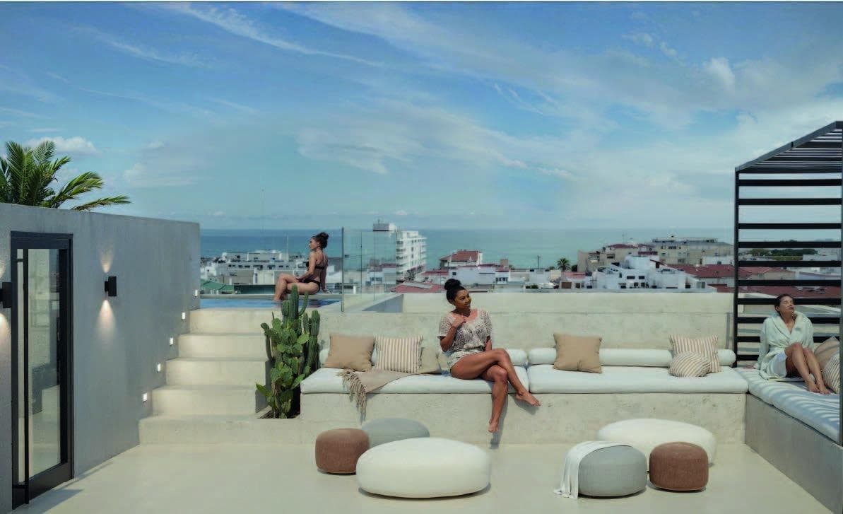 Modern Apartments for Sale Just 250 m from El Cura Beach in Torrevieja, Costa Blanca - foto 2