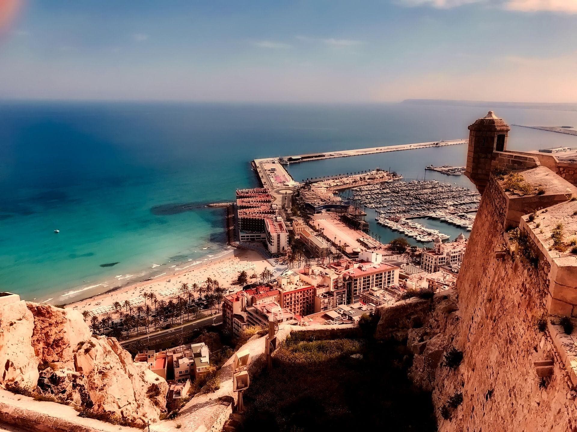 NEW BUILD APARTMENTS IN ALICANTE CITY - foto 17