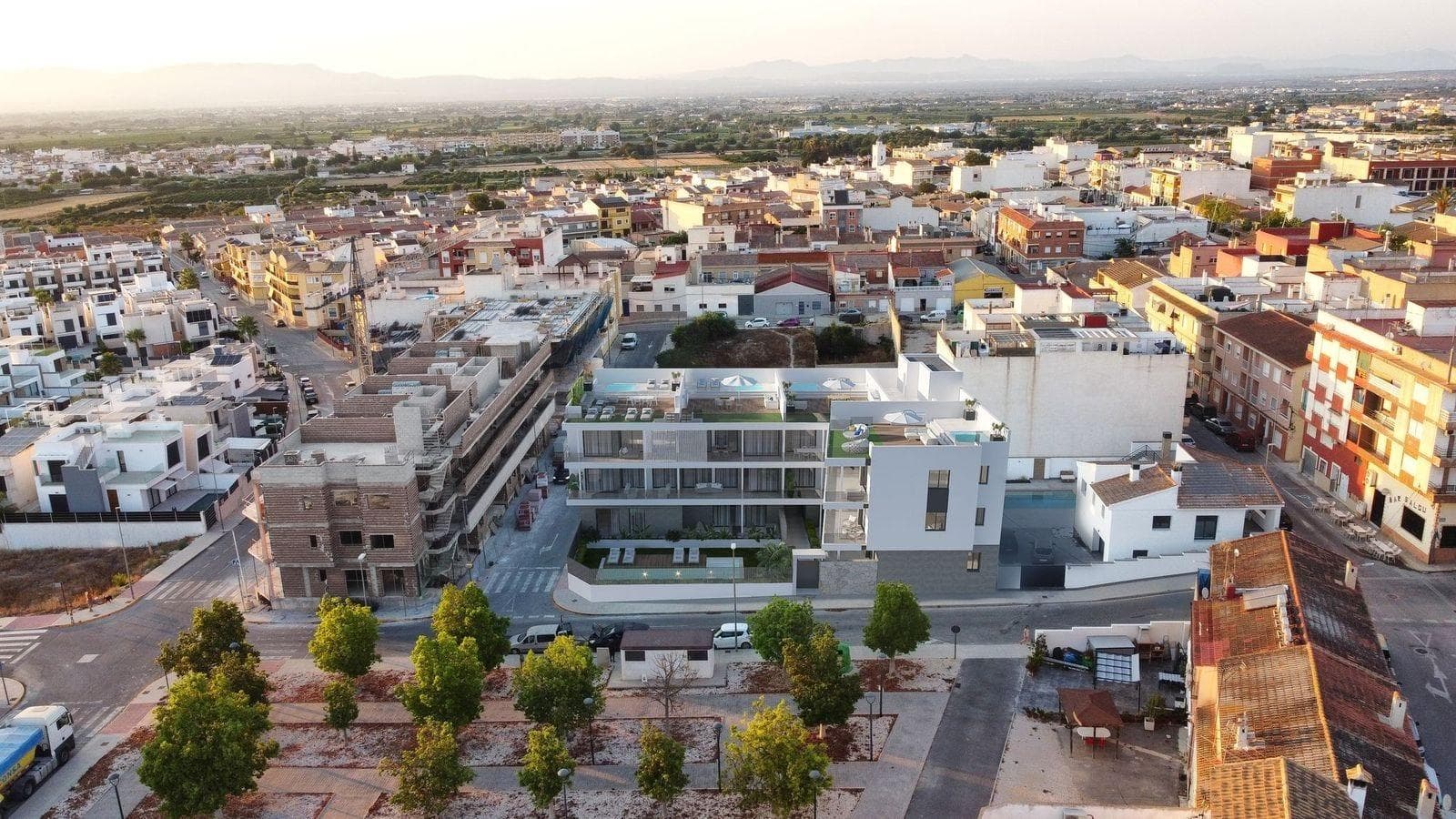 Apartamentos de nueva construcción en Benijófar con una ubicación céntrica - foto 1