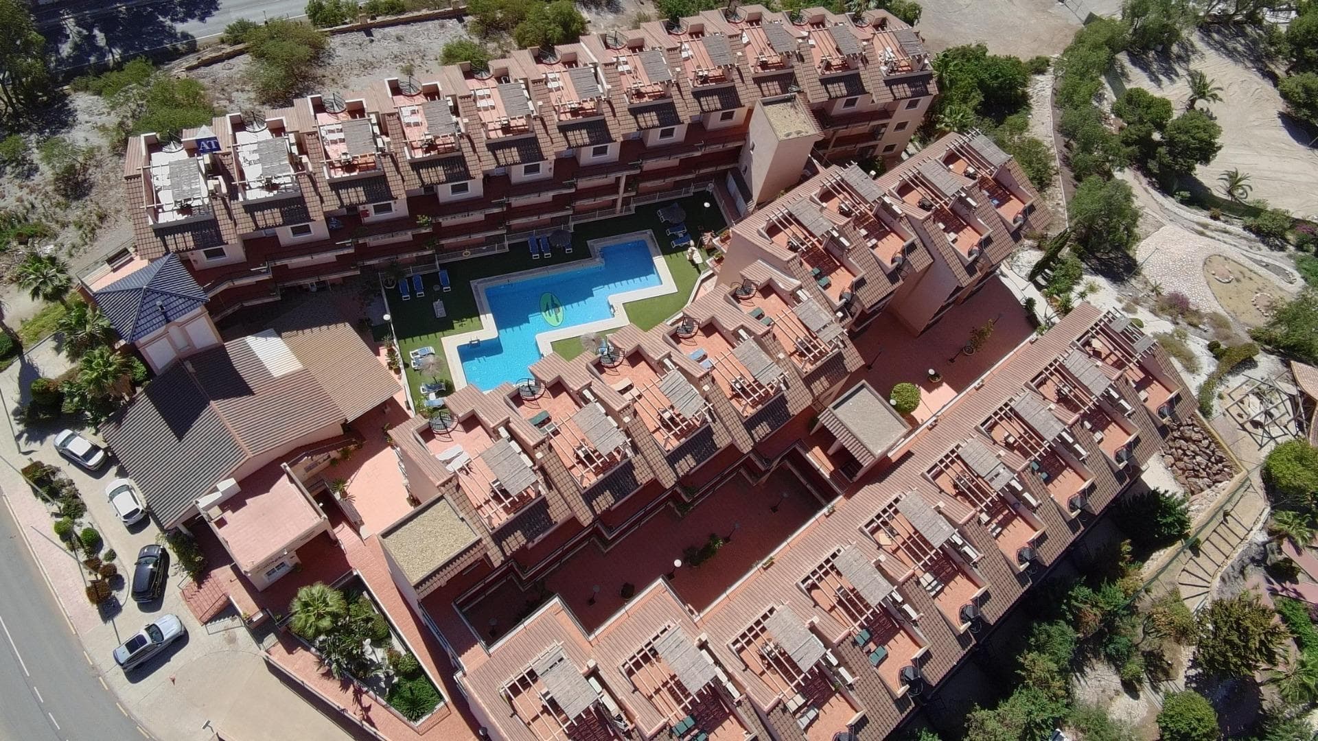 Apartamentos turísticos para inversión cerca de la playa en Águilas (Murcia) - foto 2