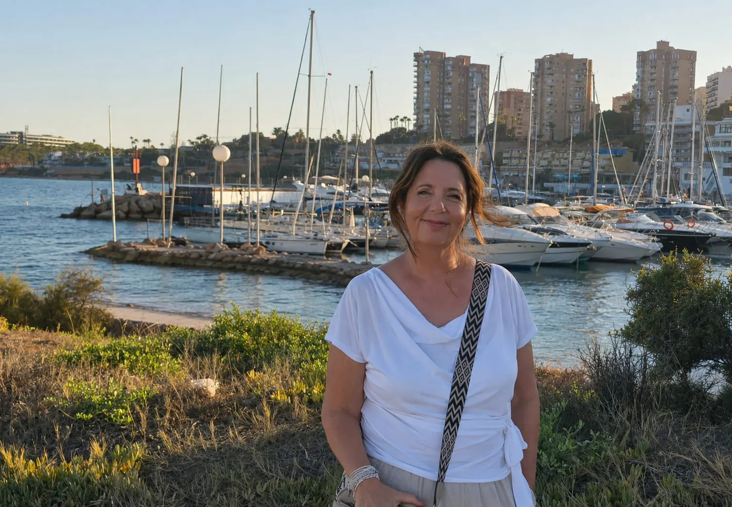 Klaasje van Seggelen aan de jachthaven aan de Costa Blanca